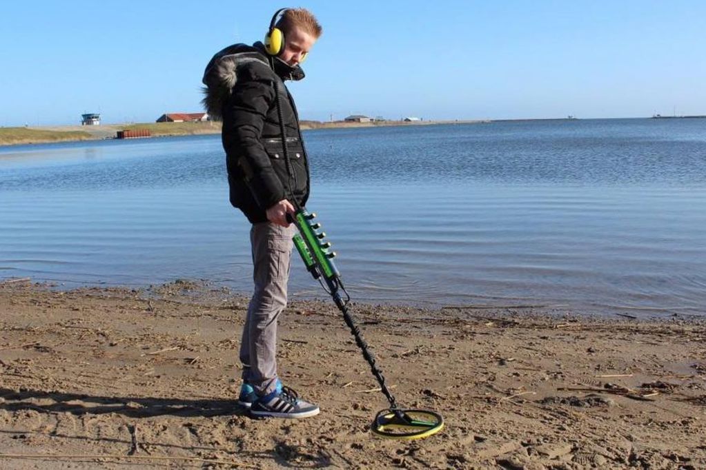 Los detectoristas “están pelando el país” de objetos de valor arqueológico.