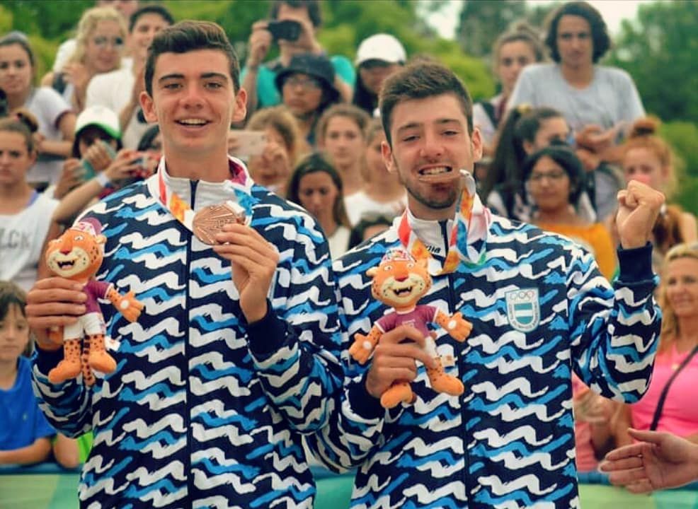 Bautista Amieva (der.) y Mauro Zelayeta, medalla de bronce en Buenos Aires 2018. - Instagram: @bautiamieva -