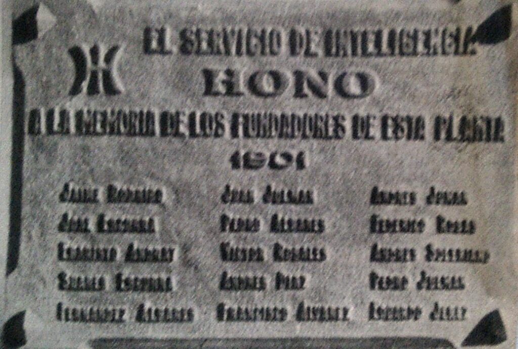 La placa de la entrada de la clínica, con el símbolo de Ummo y la mención a HONO, supuesto servicio de inteligencia extraterrestre. (El Ciudadano)