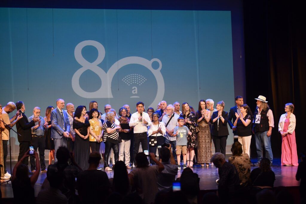 Axel Kicillof y demás funcionarios bonaerenses acompañaron el festejo de los 80 años del Teatro Auditorium. (Instituto Cultural)