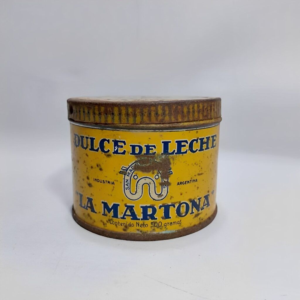 Los tarros y botellas de La Martona son hoy valiosos artículos para coleccionistas. (Mercado Libre)