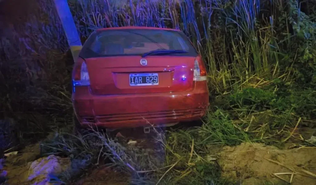 El auto en el que se movilizaban Kim y su madre. - 0221.com.ar -