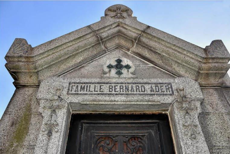 Sepultura de Bernardo Ader en el Cementerio de la Recoleta. (Family Search)