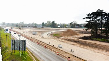La autopista Presidente Perón que atraviesa municipios del Conurbano. 