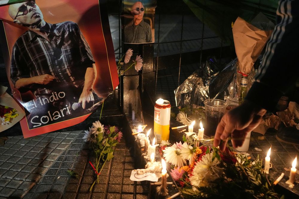 La muerte del Indio Solari marca el final simbólico de uno de los fenómenos sociales más extraordinarios que produjo el país en democracia.