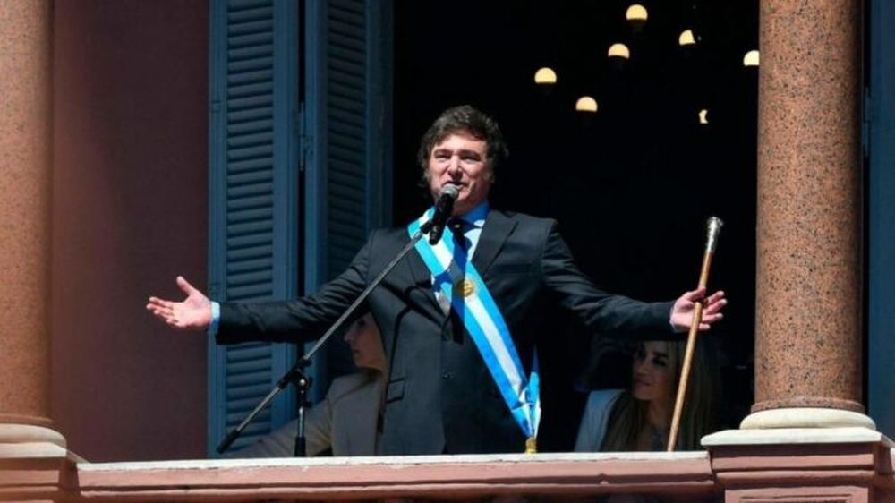 Fuertes cruces en redes sociales.