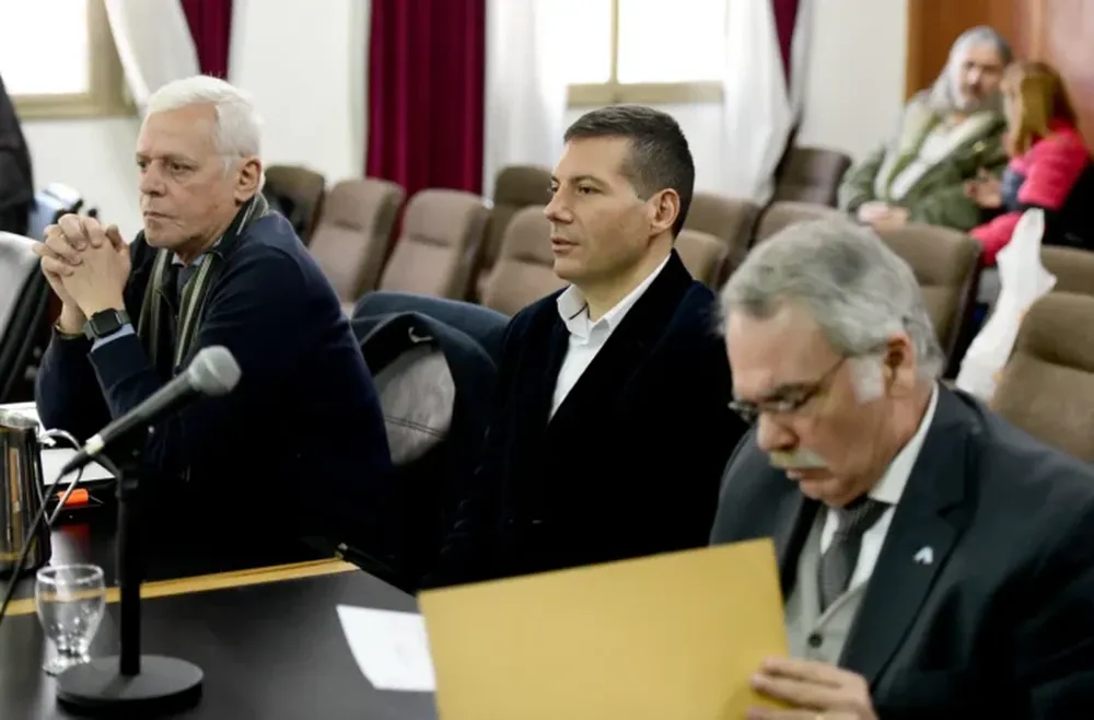 Pablo Colaci (centro) durante el juicio en su contra. (0221)