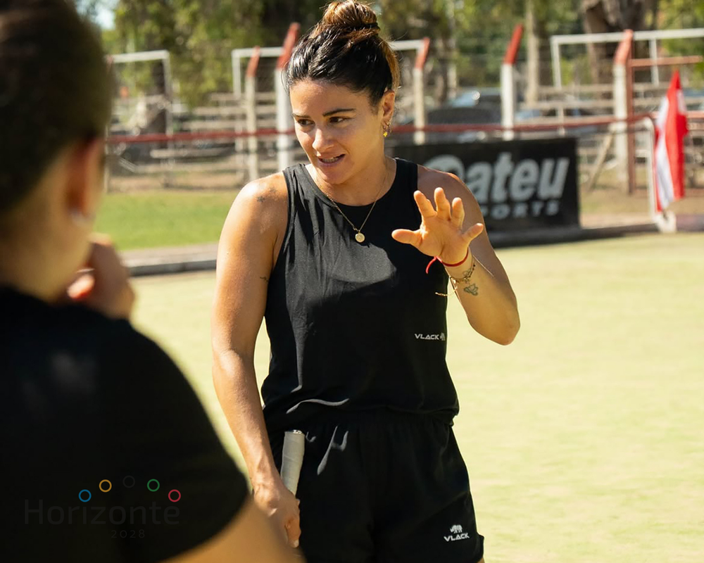 Victoria durante una clínica de ADN Granatto en Estudiantes de La Plata.