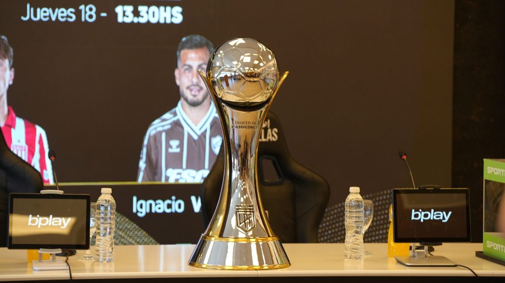 El anhelado Trofeo de Campeones.