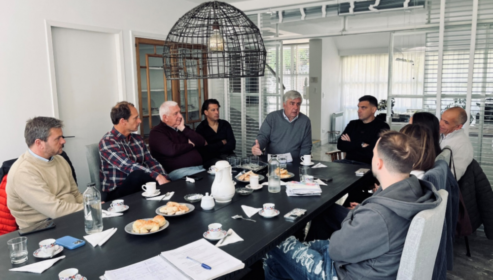 Las autoridades de la Cámara de Frigoríficos Exportadores de la Pesca (Cafrexport) recibieron en Mar del Plata al subsecretario de Pesca y Acuicultura de la Nación, Juan Antonio López Cazorla.