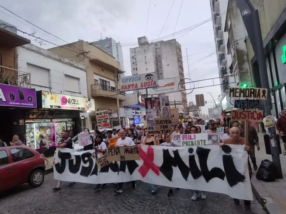 Marcha en Tandil por el crimen de Milagros Quenaipe