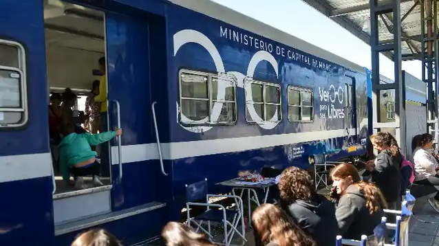 El Tren de Capital Humano 9 de Julio llegó a Chascomús.&nbsp;