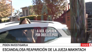 El momento en el que la jueza Julieta Makintach bajó del auto y el vehículo perdió el control. (Captura de video)