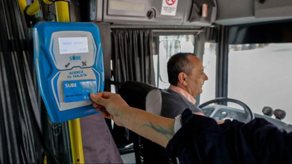 El Gobierno aumentará las tarifas de transporte público todos los meses por inflación.