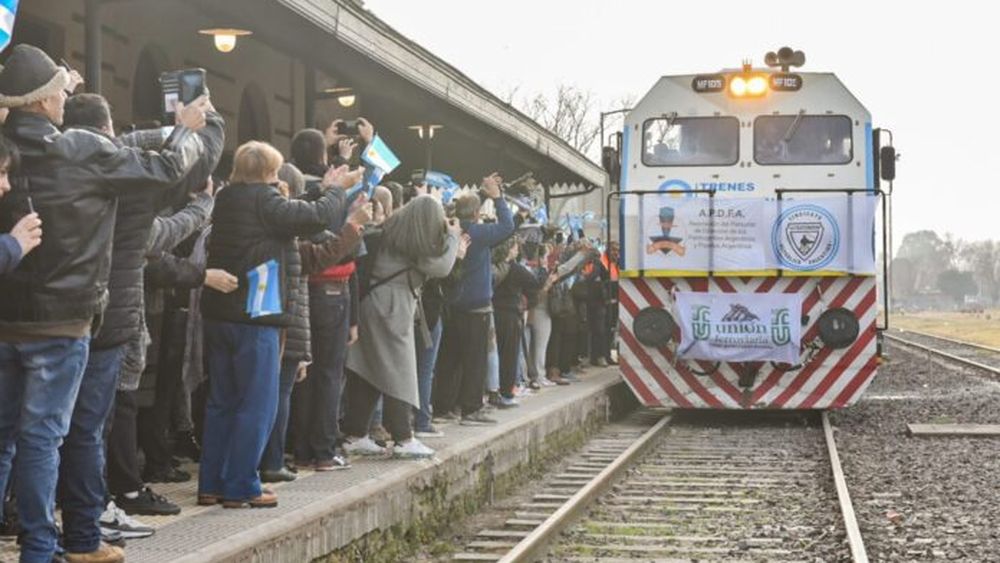 La llegada del tren genera un impacto en las ciudades. - Trenes Argentinos -