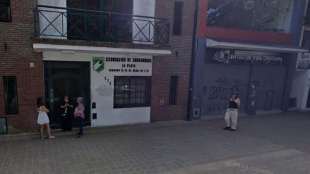 La Asociación de Sordomudos de La Plata, cerca de Plaza Italia. - Google Maps -