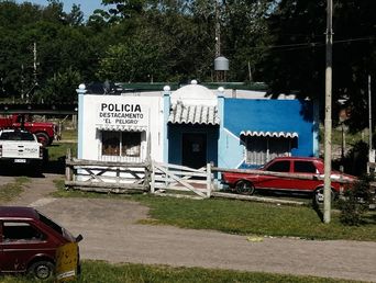 El destacamento de la Policía Bonaerense en El Peligro, en La Plata. El destacamento de la Policía Bonaerense en El Peligro, en La Plata.