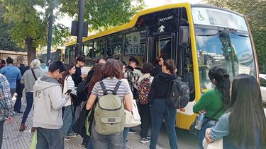 El incremento en el boleto busca compensar la suba del combustible.&nbsp;