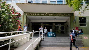 La facultad de Ciencias Médicas de la Universidad Nacional de La Plata. La facultad de Ciencias Médicas de la Universidad Nacional de La Plata.