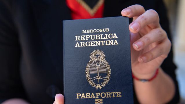 El pasaporte argentino.