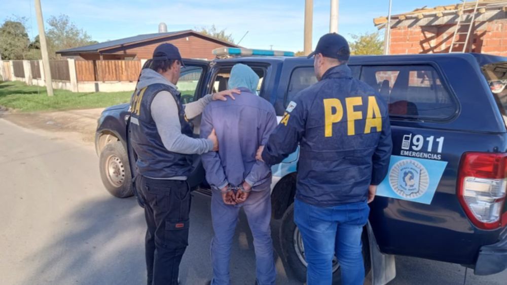 La Policía Federal Argentina detuvo a un hombre que estaba prófugo en la localidad bonaerense de General Madariaga. (PFA)