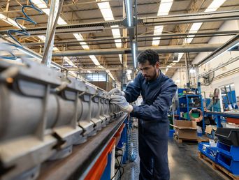 Una PyME metalmecánica en la Provincia. Una PyME metalmecánica en la Provincia.