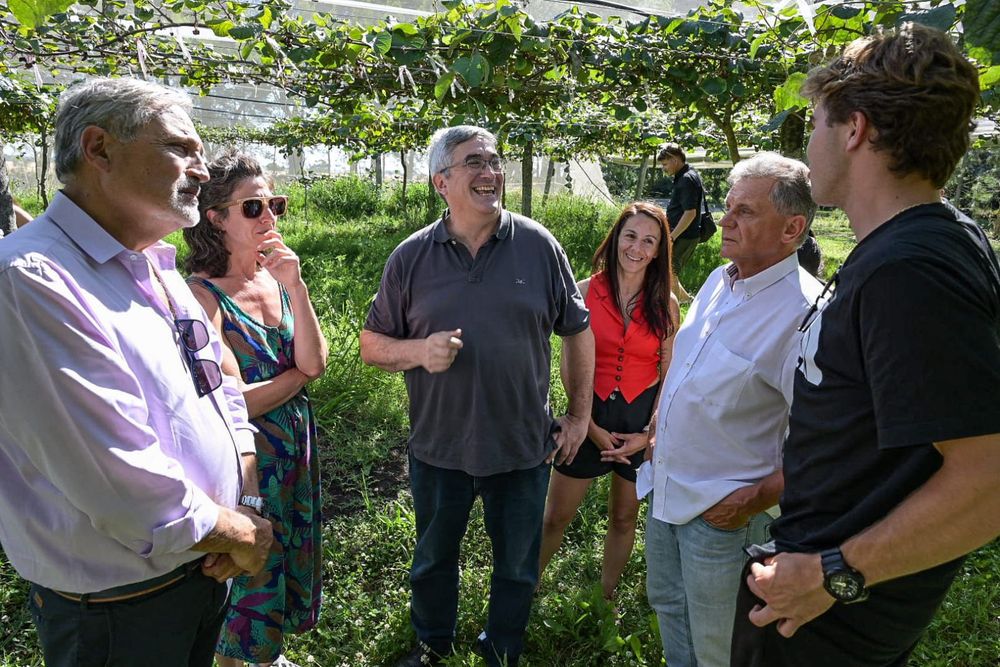 Javier Rodríguez con productores marplatenses.