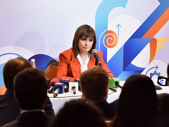 Bullrich en el coloquio de IDEA.&nbsp;