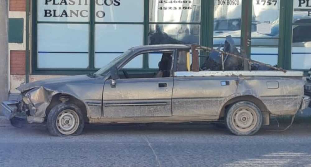 El vehículo implicado es un Peugeot 505. (La Nueva de Bahía Blanca)
