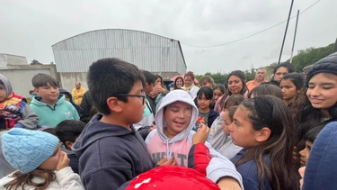 Todos los habitantes de Fontezuela, partido de Pergamino, recibieron a Catalina. (Foto: Diario El Norte)