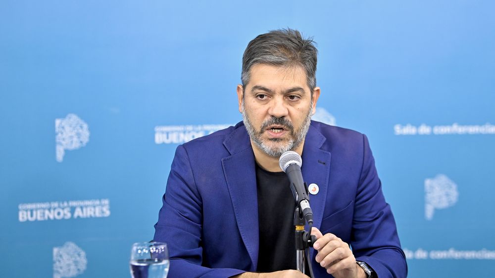 El ministro de Gobierno, Carlos Bianco, advirtió que la situación actual es de “fragilidad inédita” y podría afectar a millones de usuarios. El ministro de Gobierno, Carlos Bianco, advirtió que la situación actual es de “fragilidad inédita” y podría afectar a millones de usuarios.