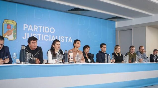 Los intednentes reunidos en la sede del PJ.