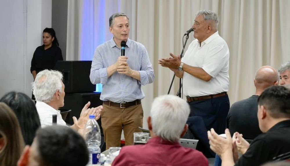 Fernando Gray en el almuerzo de fin de año en Morón.