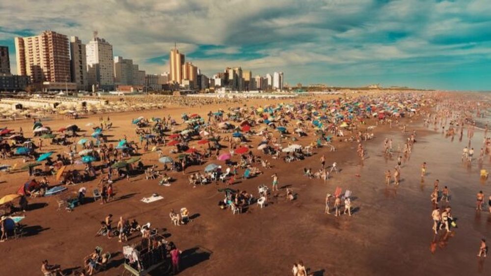 Verano 2025 en las playas de Necochea. - Municipalidad de Necochea -