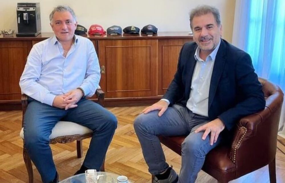 Sebastián Pareja junto a Cristian Ritondo.