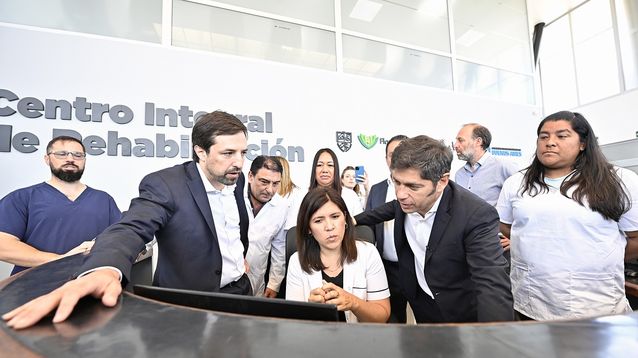 El gobernador Axel Kicillof y el ministro de Salud, Nicolás Kreplak en Florencio Varela. El gobernador Axel Kicillof y el ministro de Salud, Nicolás Kreplak en Florencio Varela.
