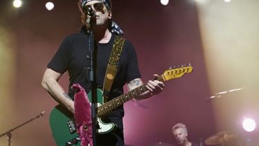 Calamaro les dijo a los presentes antes de abandonar el show: Lo siento, están cancelados, bloqueados, hasta nunca. (X)