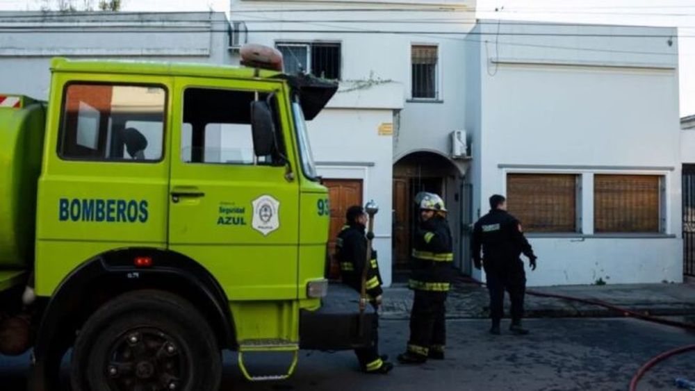 Incendio en una vivienda de Azul. - El Tiempo de Azul -
