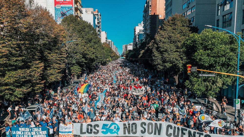 Multitudinaria concentración por el 24 de marzo en Mar del Plata. Multitudinaria concentración por el 24 de marzo en Mar del Plata.