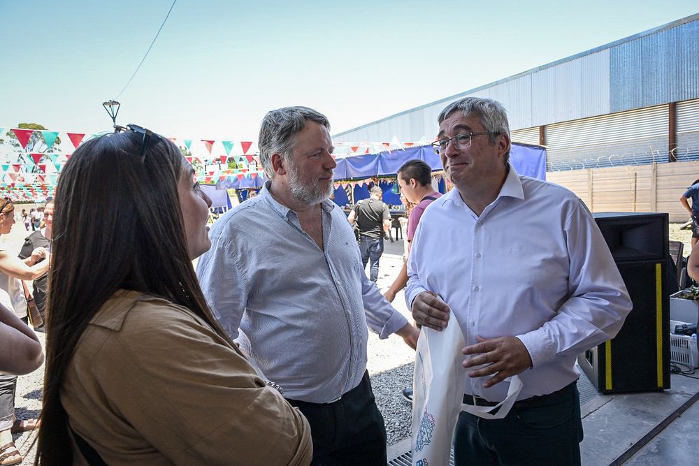 El ministro Rodríguez en el nuevo Mercado Bonaerense Fijo de Moreno.