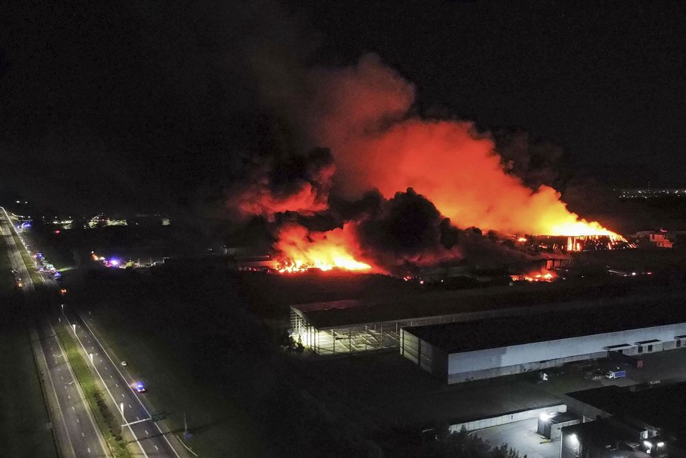 Viernes por la noche, incendio en el Polígono de Spegazzini, en Ezeiza﻿.