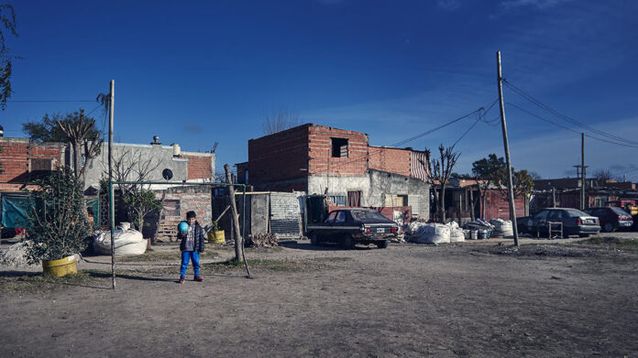 El Indec actualizó los valores de las canastas que miden la pobreza y la indigencia.
