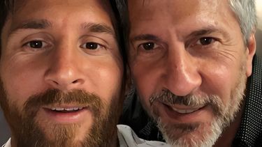 Lionel Messi junto a su padre, Jorge Messi.