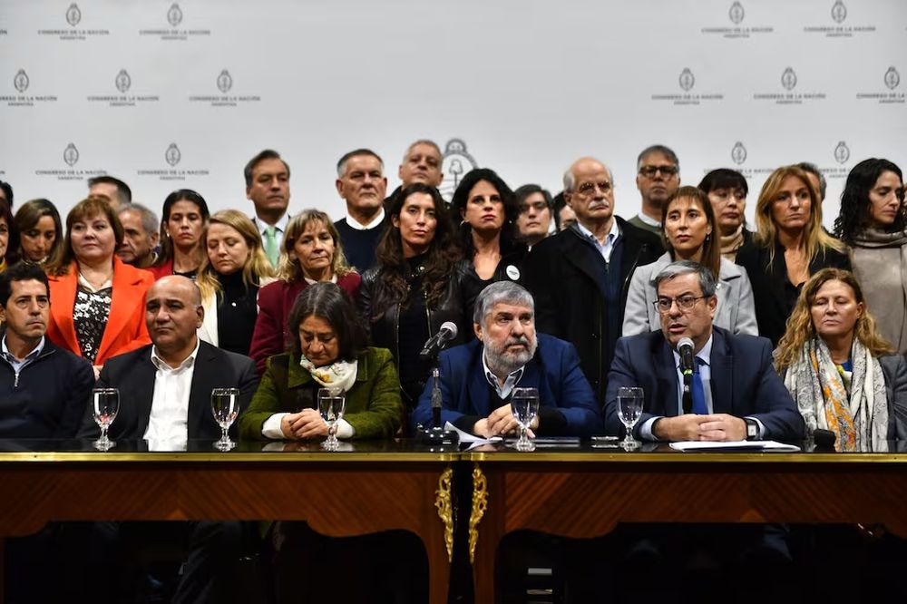 LEGISLADORESLLL