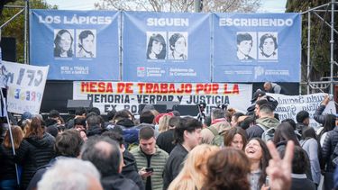 Masivas marchas en La Plata y CABA a 50 años de la Noche de los Lápices Masivas marchas en La Plata y CABA a 50 años de la Noche de los Lápices