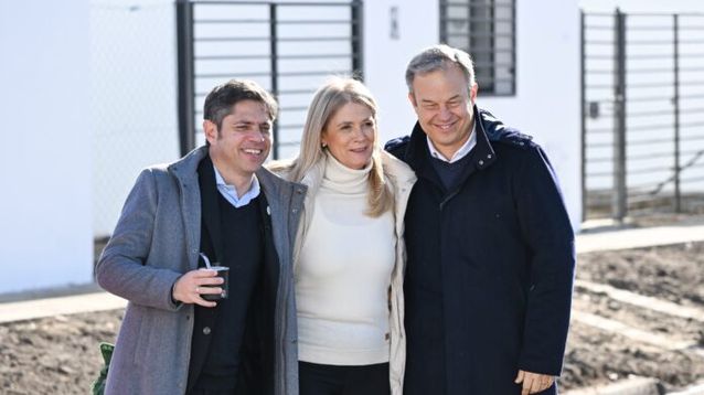 Axel Kicillof, Verónica Magario y Mariano Cascallares.