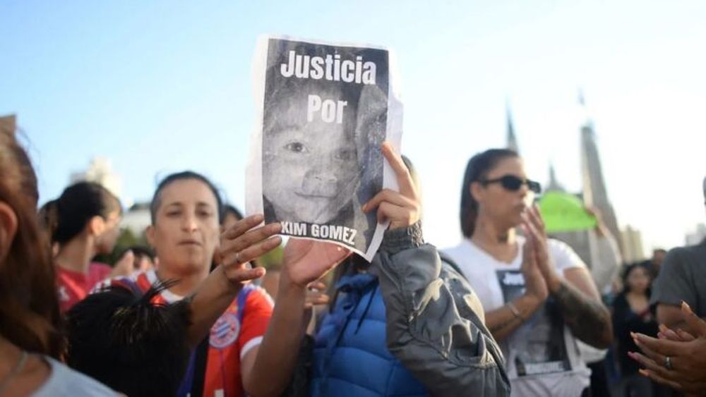 Pedido de justicia por el crimen de Kim Gómez. - AGLaPlata / 0221.com.ar - Pedido de justicia por el crimen de Kim Gómez. - AGLaPlata / 0221.com.ar -