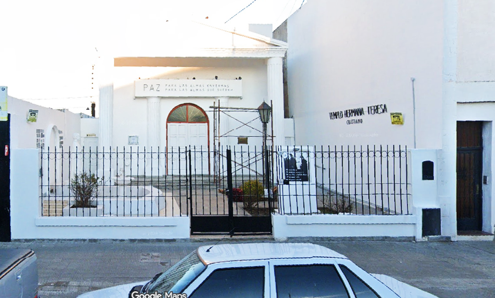 El templo de la Sociedad Espiritista Paz y elevación de Bahía Blanca, ubicado en la calle Patricios 325, por orden judicial está cerrado.&nbsp;