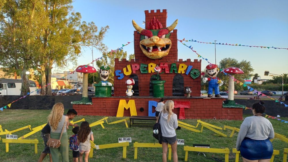 El grupo que se construyó en la zona de 31 y 55 en diciembre de 2023, quemado el 1º de enero de 2024.