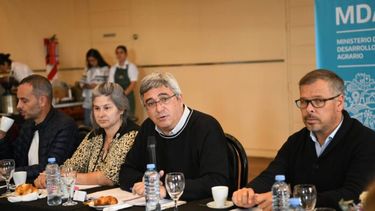 El ministro Javier Rodríguez encabezó la Mesa Provincial de Pesca en Mar del Plata. (Prensa MDA)